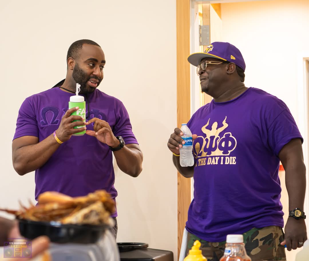 Purple and Gold Foundation Seafood Quenanza — photo 14