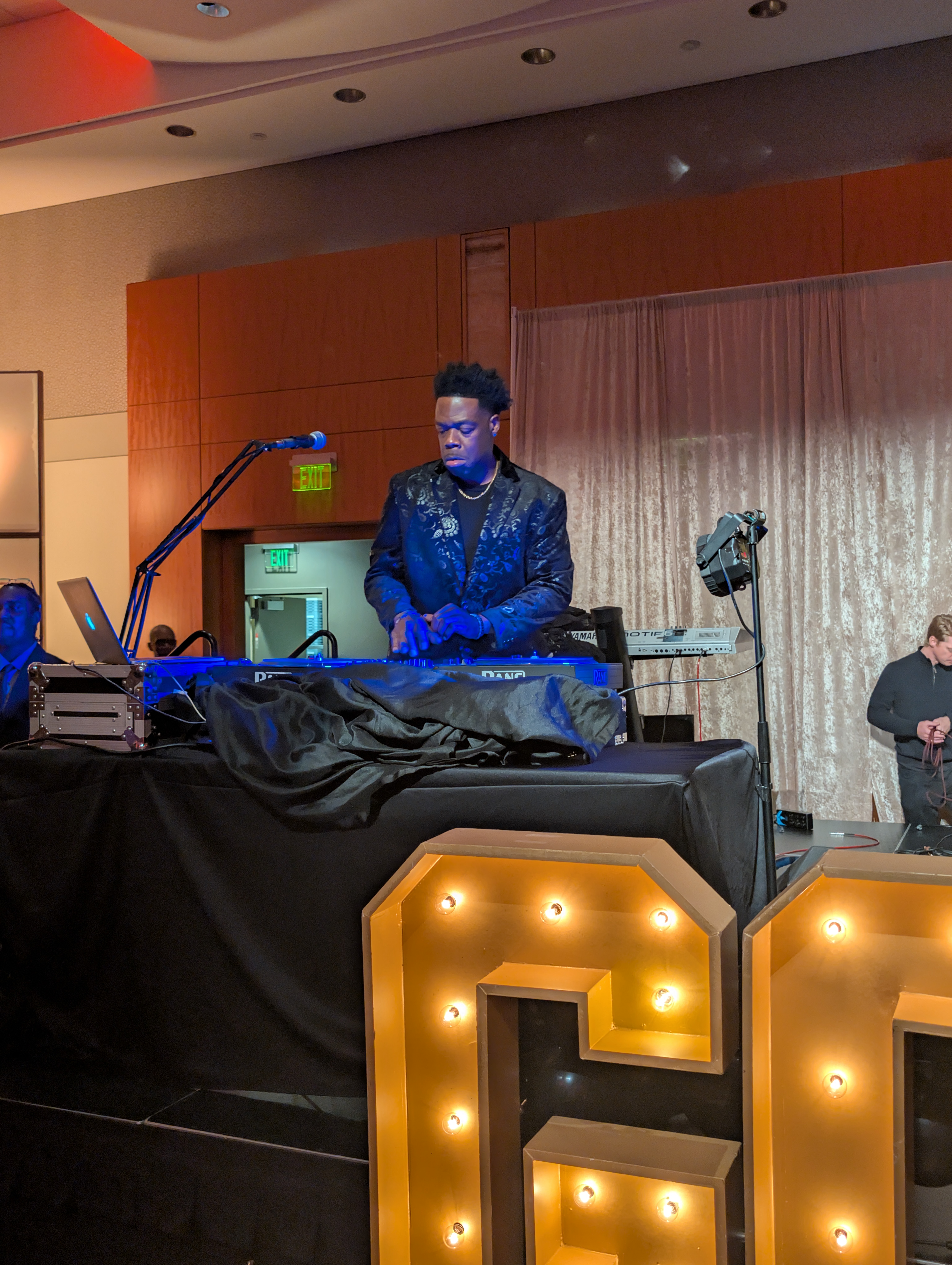 Alpha eXcellence Foundation Black Ice Scholarship Gala 2027 — photo 30